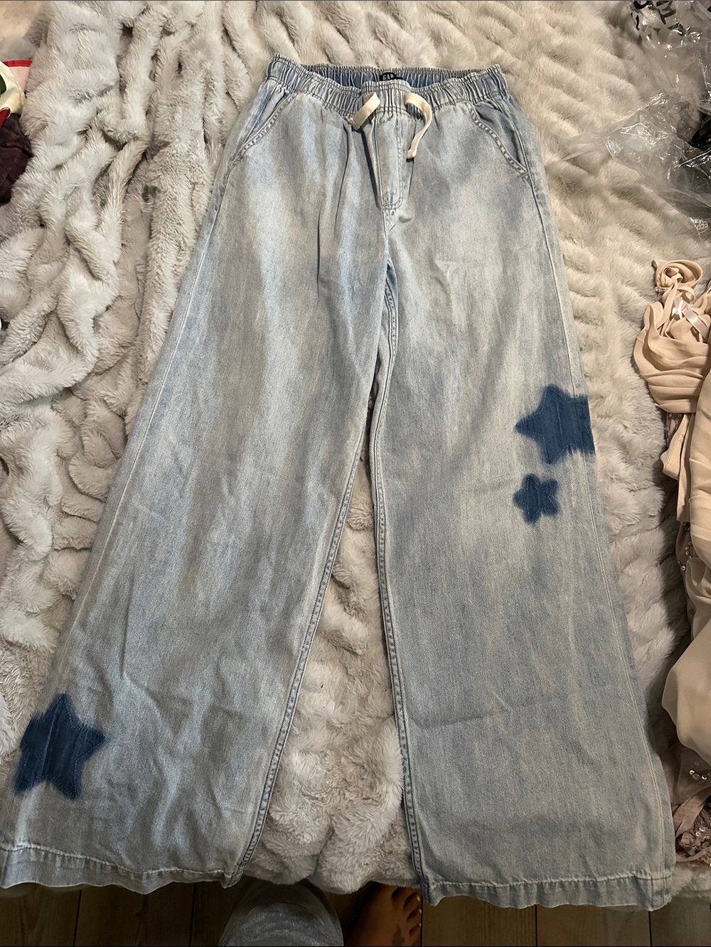 GAP Light Blue Wide-Leg Jeans with Navy Star Accents
